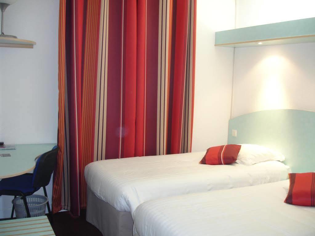 Agape Hotel Bessines ภายนอก รูปภาพ