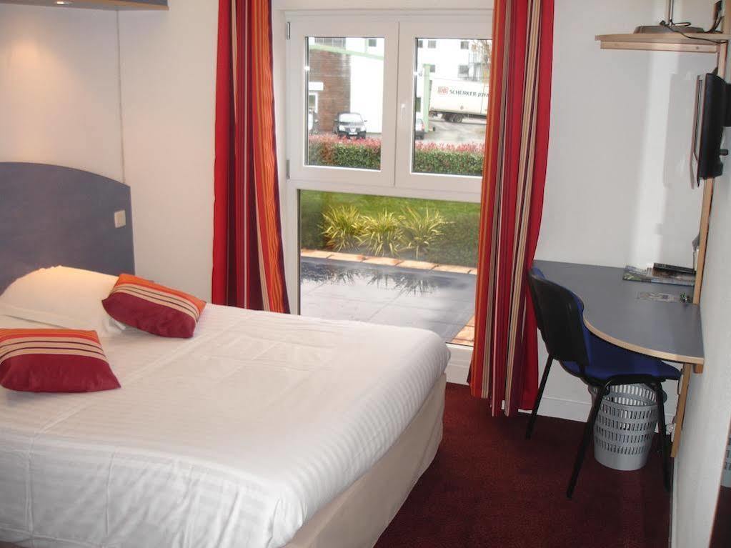 Agape Hotel Bessines ภายนอก รูปภาพ