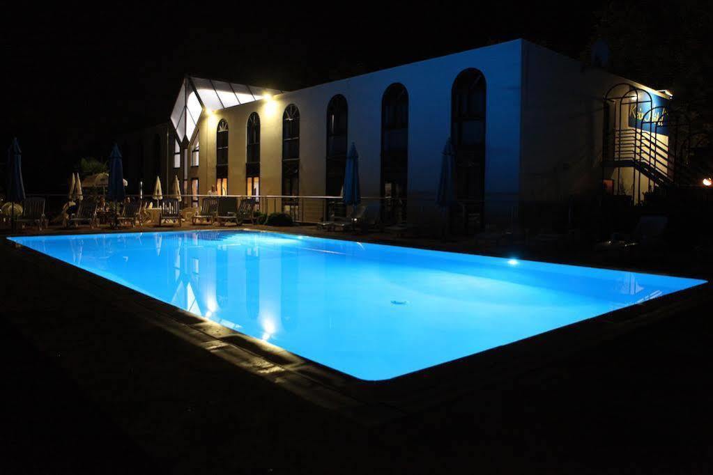 Agape Hotel Bessines ภายนอก รูปภาพ