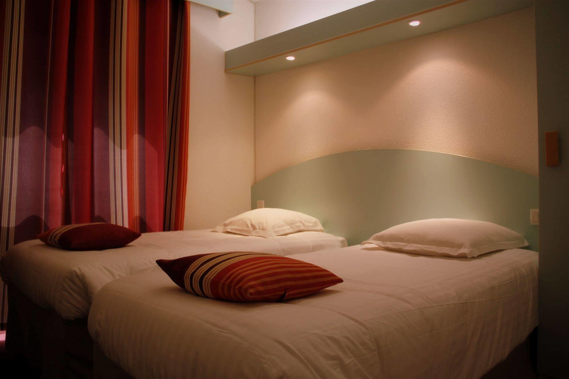 Agape Hotel Bessines ภายนอก รูปภาพ