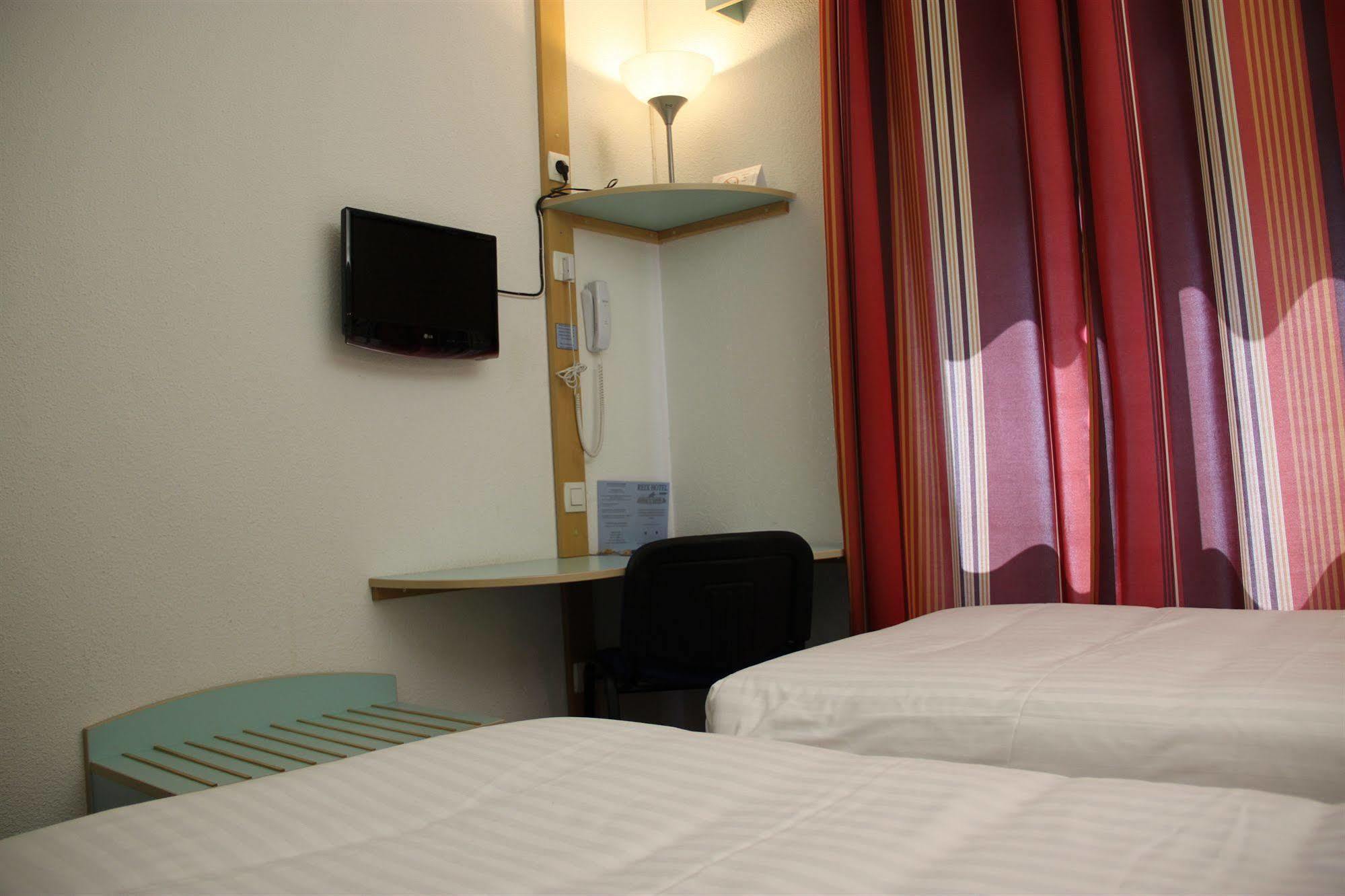 Agape Hotel Bessines ภายนอก รูปภาพ
